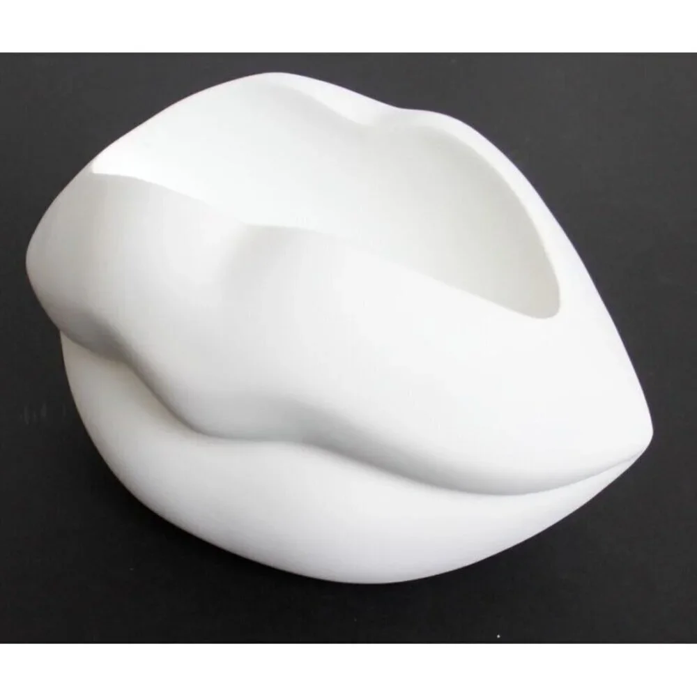 New MCM Large Lips / Mouth White Retro Modern Succulent Flower Planter Pot